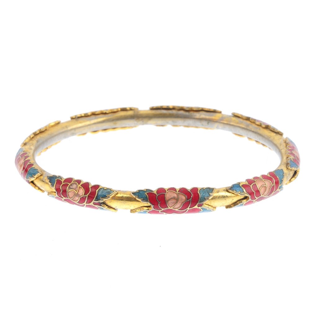 A bag containing a large quantity of costume jewellery.: A bag containing a large quantity of costume jewellery. To include necklace, nose studs, charm bracelets, charms, bangles and some accessories. Due to the amount of items in this lot we cannot give an