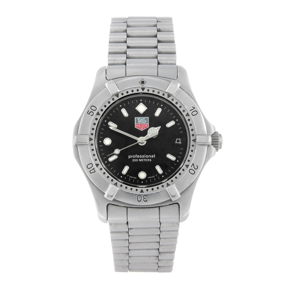 TAG HEUER - a mid-size 2000 Series bracelet watch. (1 of 4)