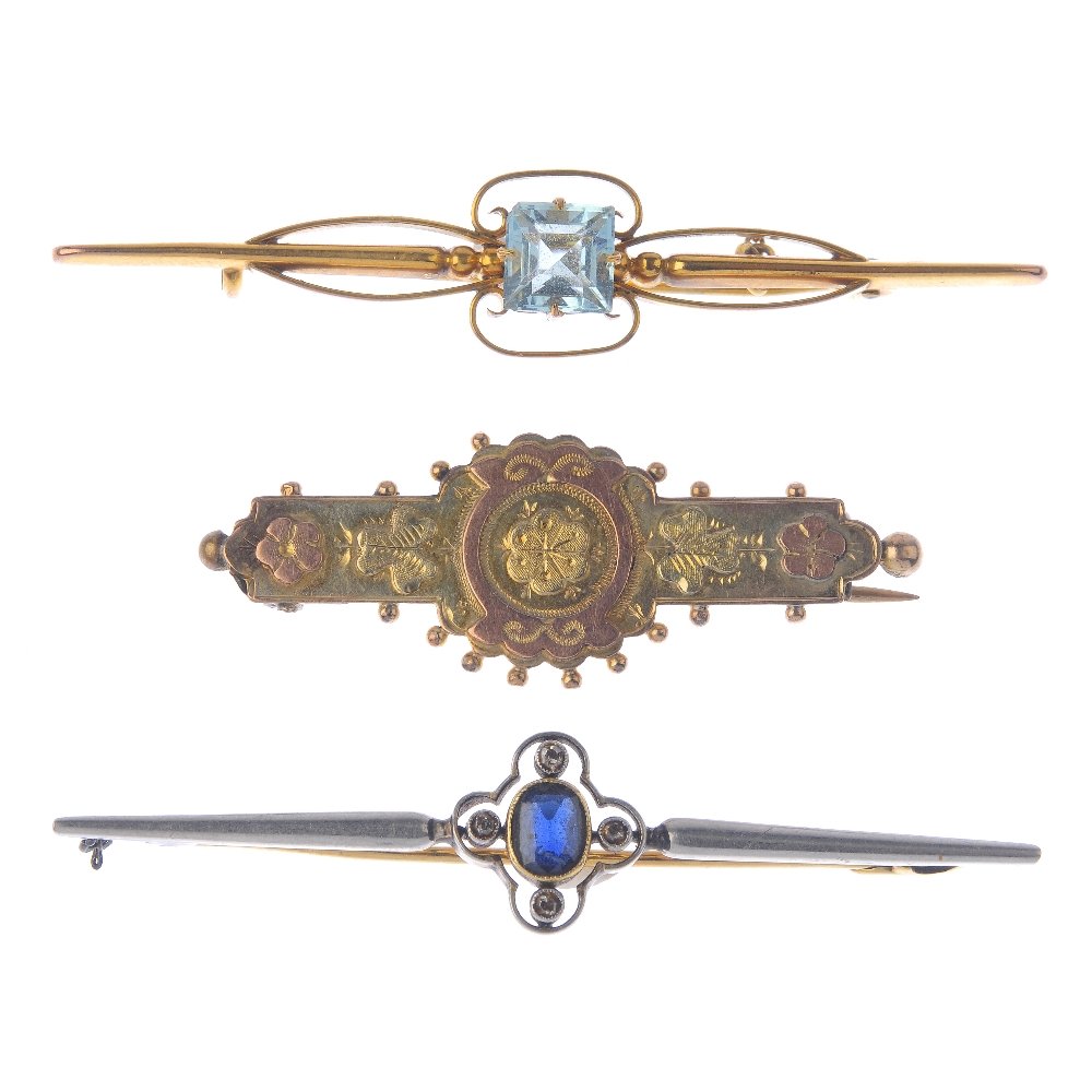 Three brooches. To include a late Victorian 9ct gold (1 of 2)
