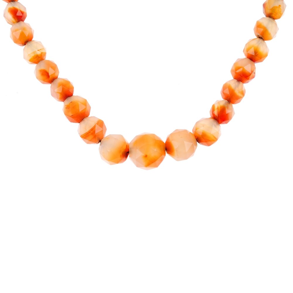 Four items of gem jewellery. To include an agate (1 of 2)