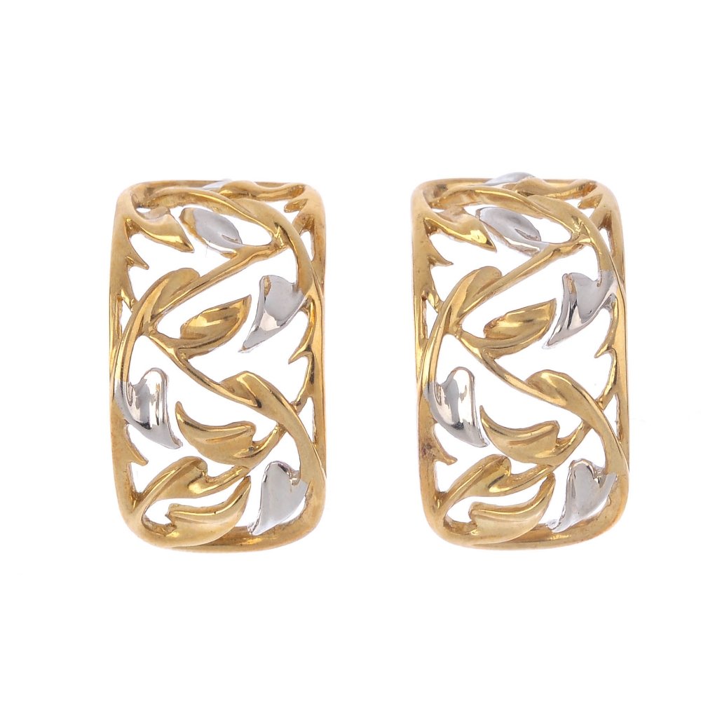 Five pairs of earrings. To include a pair of 9ct gold (1 of 4)