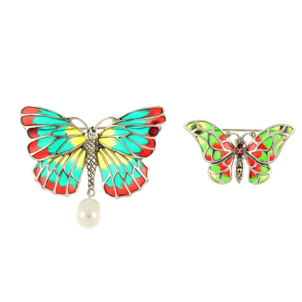 Two plique-a-jour butterfly brooches. Both with yellow, (1 of 2)