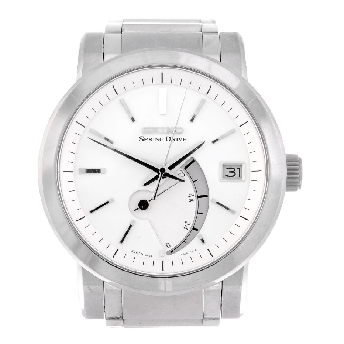 SEIKO - a gentleman's Spring Drive bracelet watch. (1 of 4)