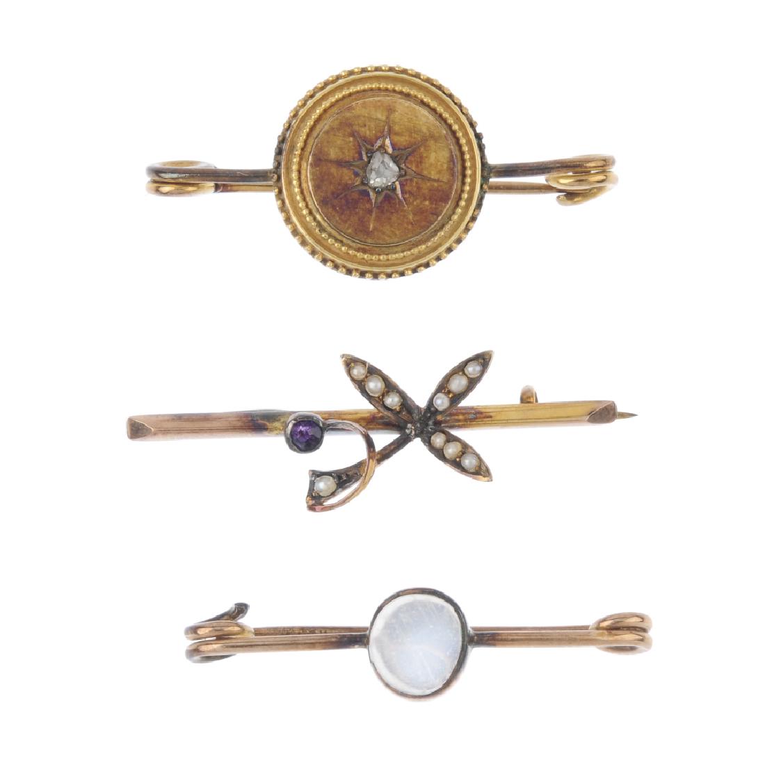 An 18ct gold opal ring, four brooches and an Omega (1 of 4)