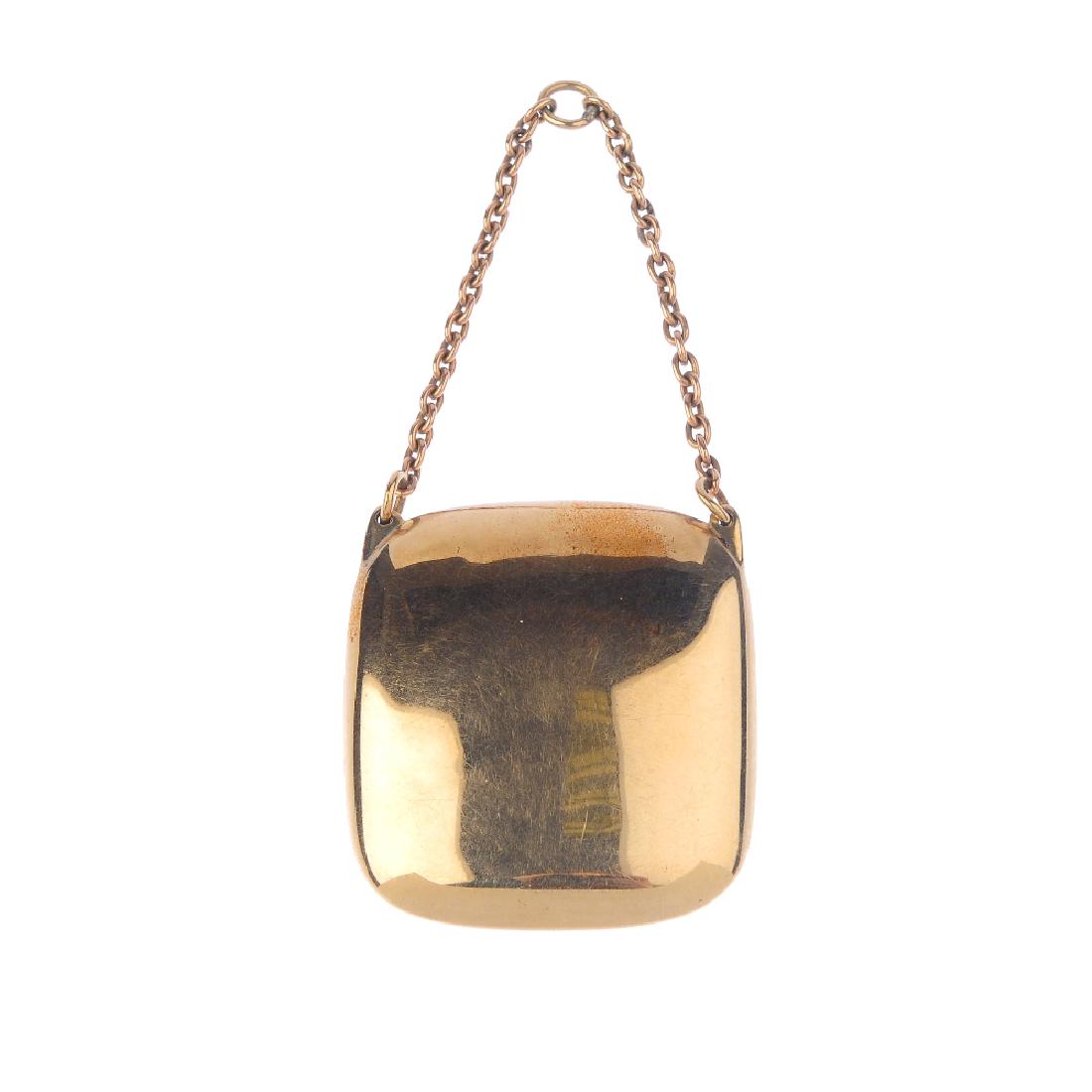 (1361) Two 9ct gold chains and a pill box. To include a (1 of 4)