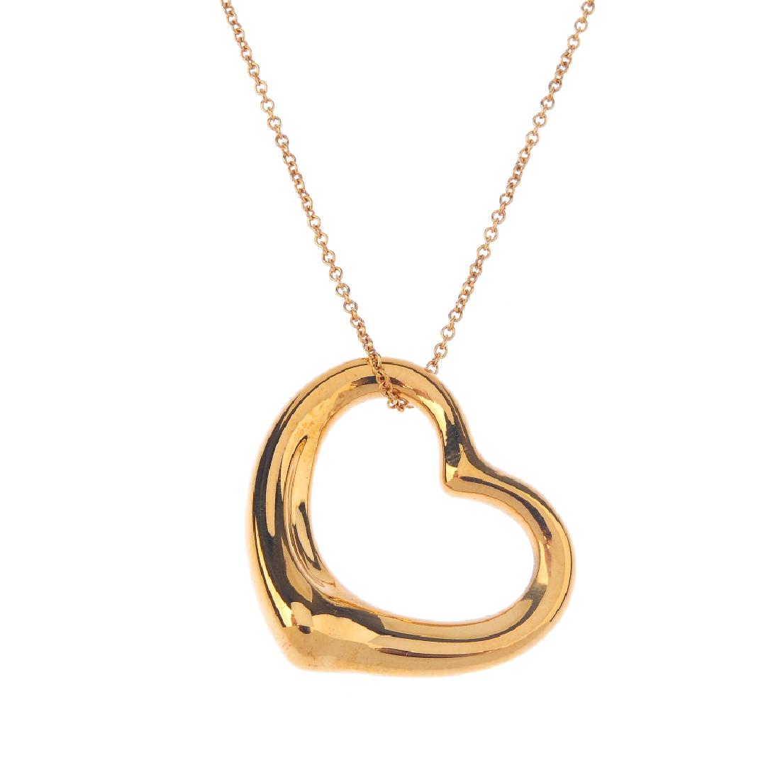 (1883) Three items of 18ct gold jewellery. To include a (1 of 3)