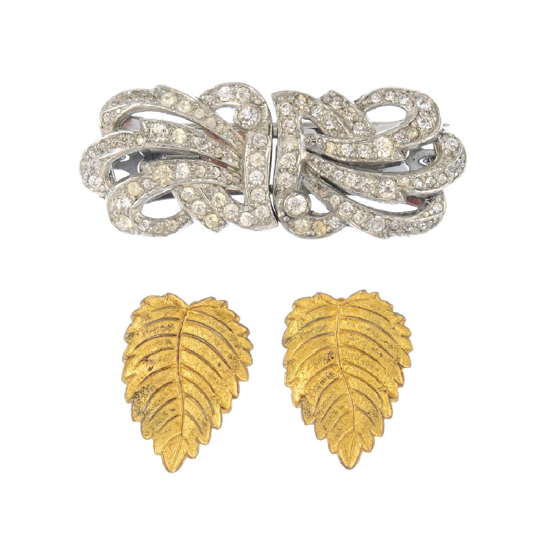 A selection of jewellery and two watches. To include an (1 of 5)