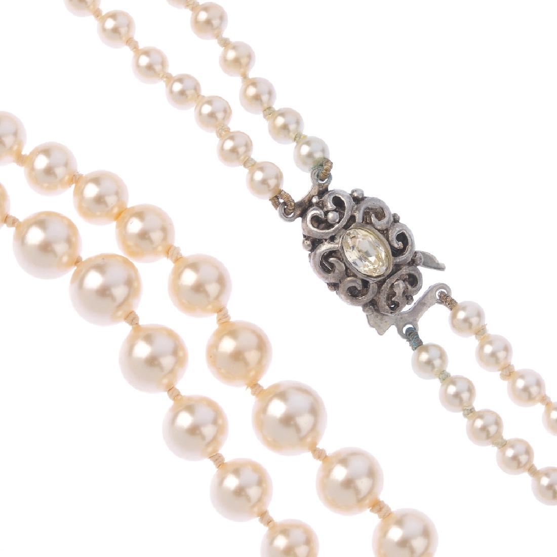 A selection of jewellery. To include a mid 20th century (1 of 5)