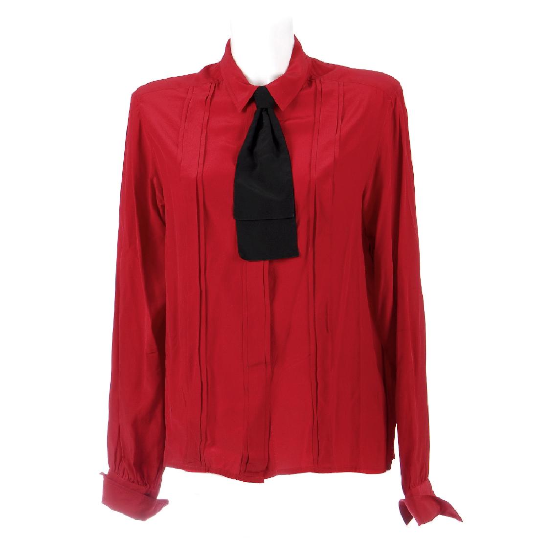 CHANEL - a red silk blouse. Designed with pleated (1 of 3)