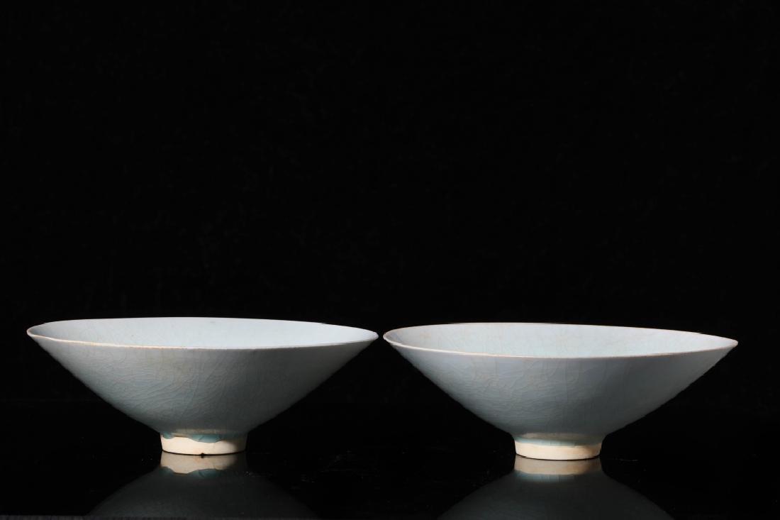 HUTIAN KILN BLUISH WHITE GLAZED BOWL (PAIR) (1 of 5)