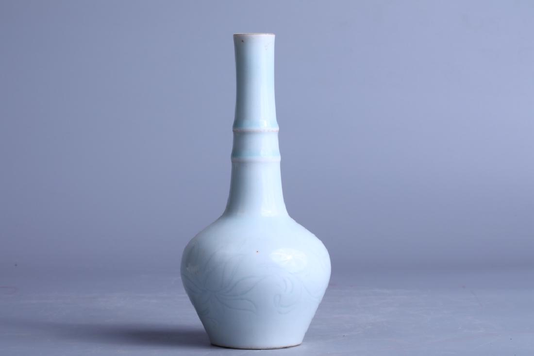 CELADON GLAZED FLOWER GRAIN BOTTLE (1 of 5)