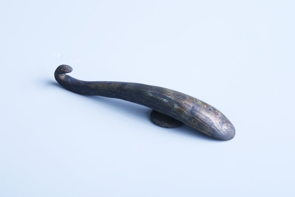 BRONZE HOOK (1 of 5)