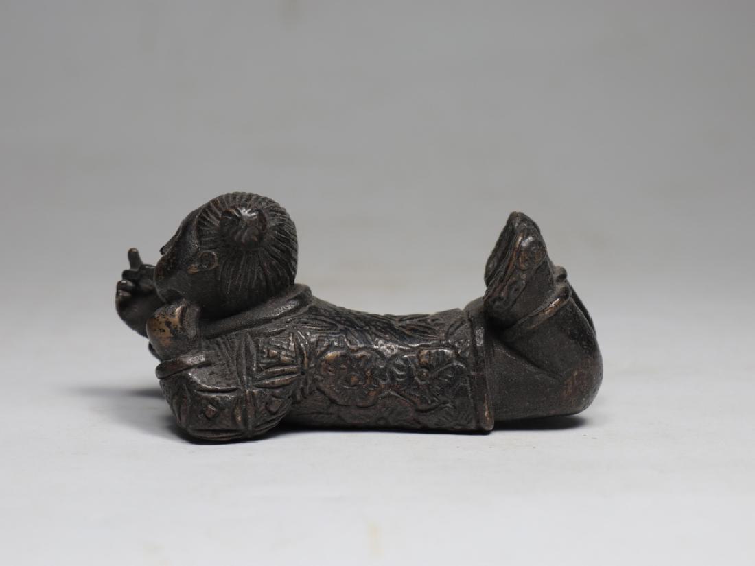 A fortune kid copper statue: A fortune kid copper statue: length-6.0cm width-1.6cm heigth-2.5cm weight-117.7g