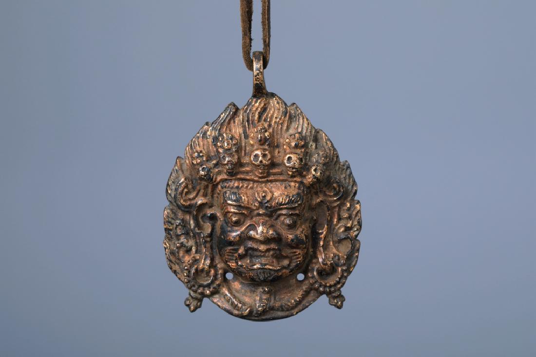 Tibetan yellow copper and sheet metal Buddha head (1 of 9)