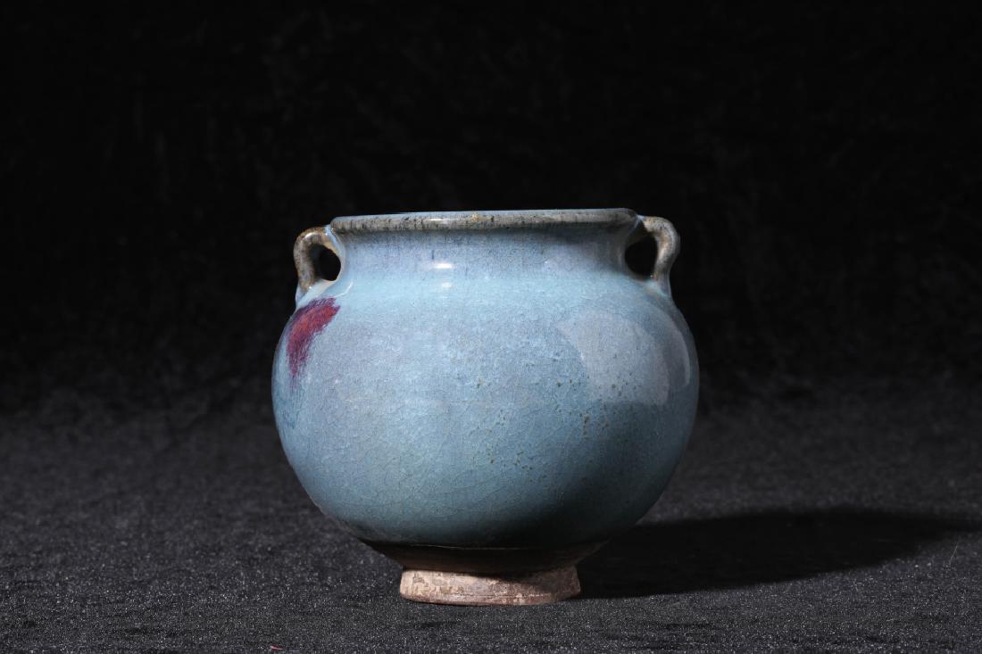 Jin Dynasty Jun kiln double ears canister (1 of 5)
