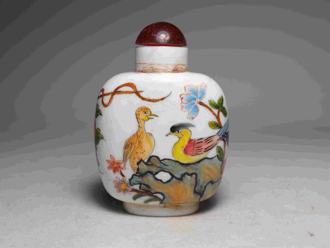 GLASS PAINTED SNUFF BOTTLE (1 of 7)