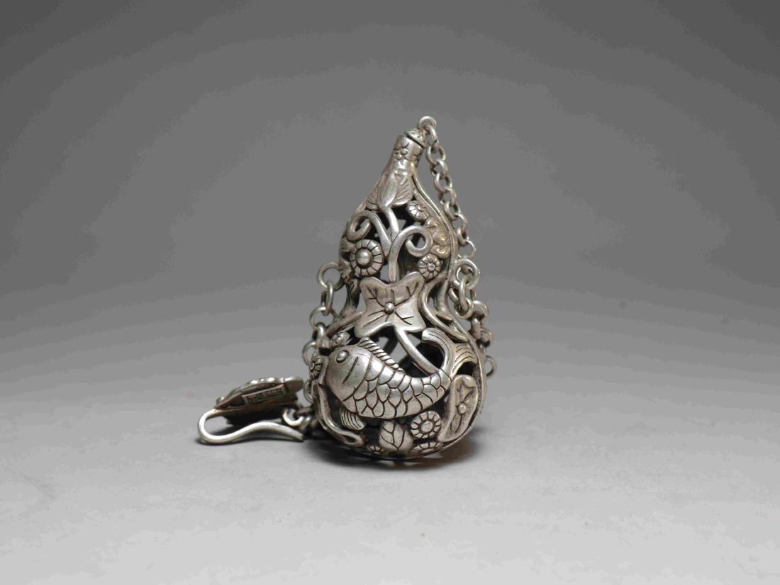 HOLLOW ENGRAVED CALABASH SHAPE SACHET (1 of 6)