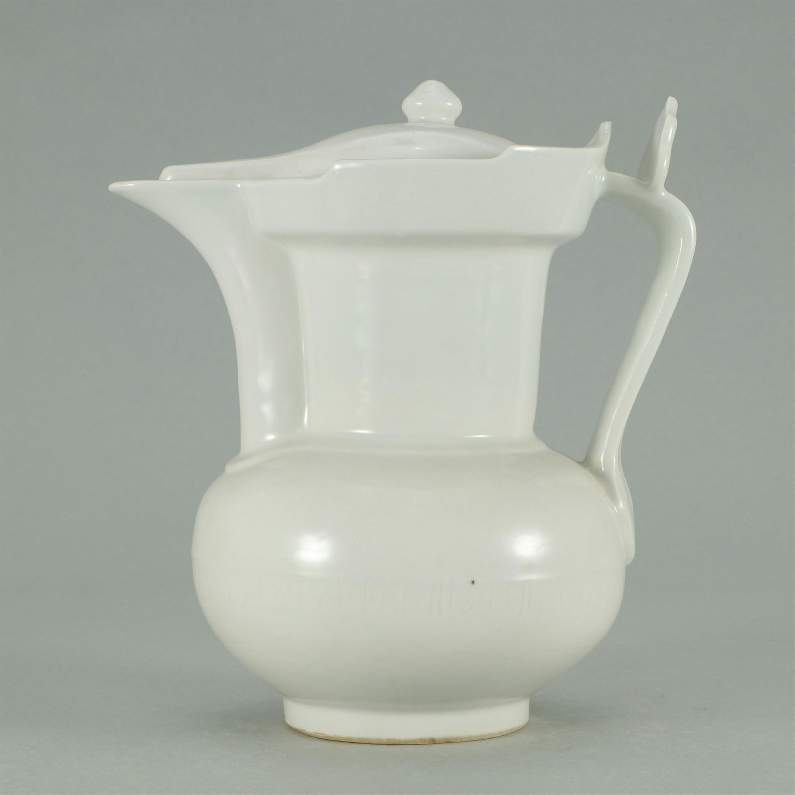 CHINESE WHITE GLAZE PORCELAIN MONK'S CAP EWER COVER (1 of 9)