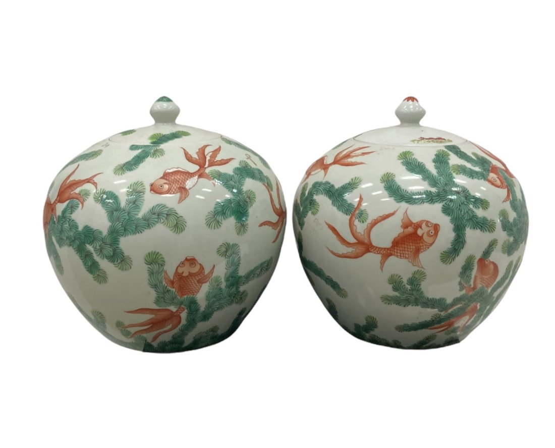 Pair Of Vintage Decorated Chinese Porcelain Vases (1 of 6)
