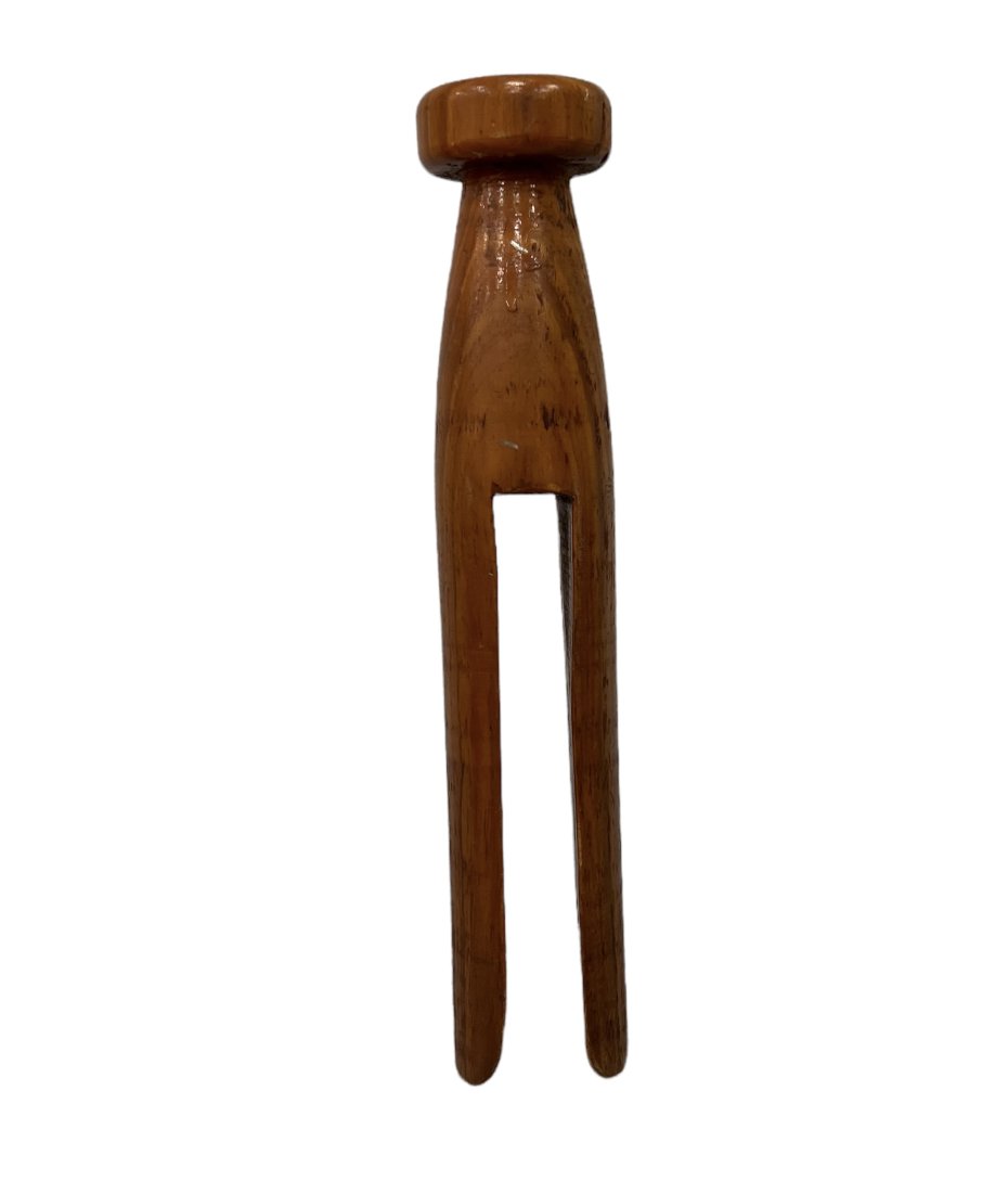 Large Scale Folk Art Clothes Pin, Vintage Store Display (1 of 2)