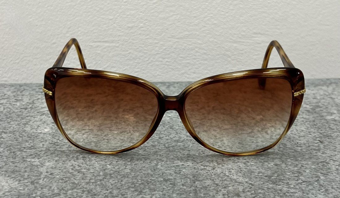 Gucci Women's Sunglasses: As pictured