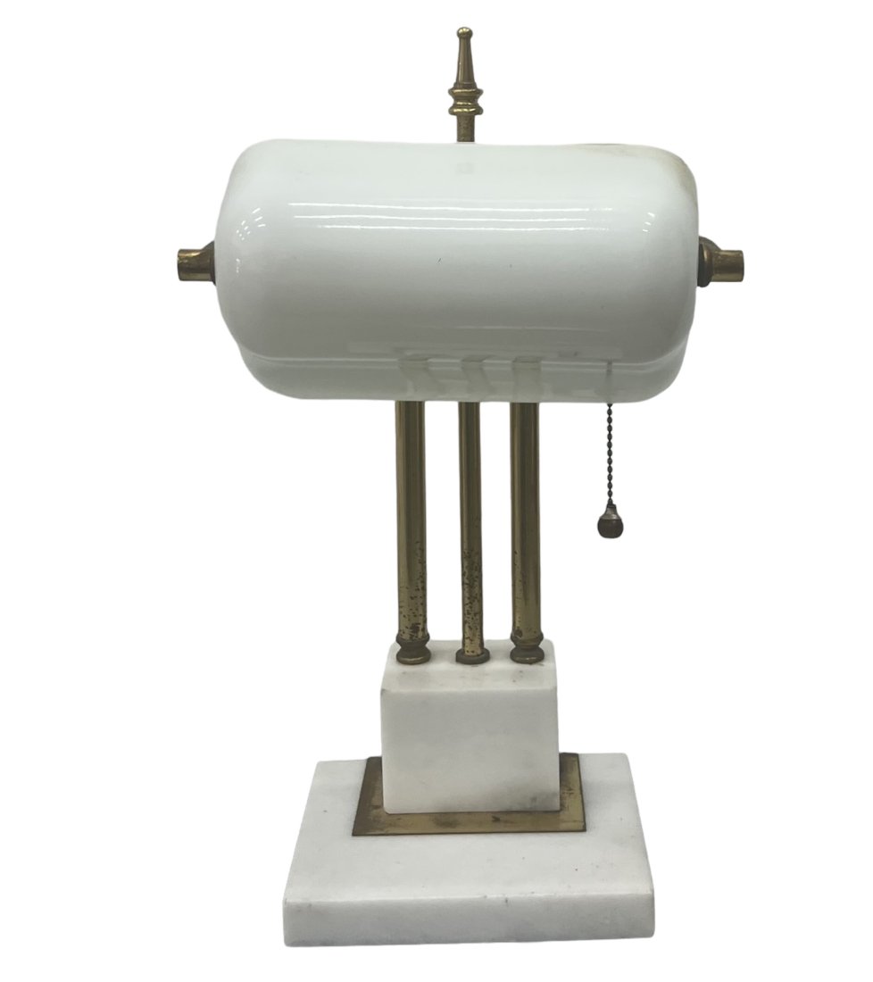 Vintage Art Deco While Marbled & Brass Desk Lamp: 17 x 7 x 6 in