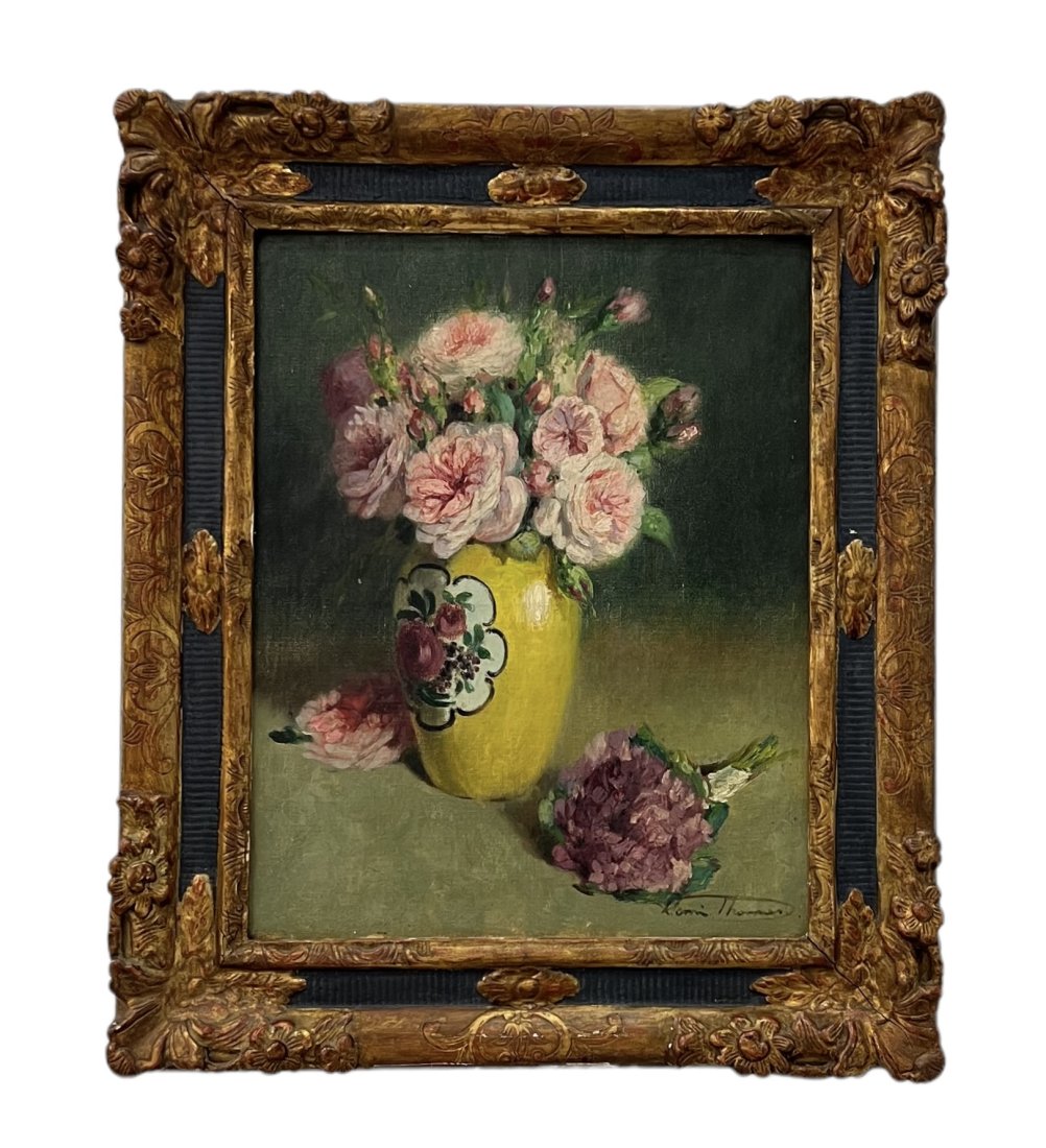 HENRI JOSEPH THOMAS (1878 - 1972, Belgium) Floral Still Life: Oil on canvas 18 1/2 x 15 in, 25 x 21 in (framed). Framed in a beautiful carved gesso frame. Henri Joseph Thomas (1878-1972) was a Belgian genre, portrait and still life painter, sculptor and etcher f