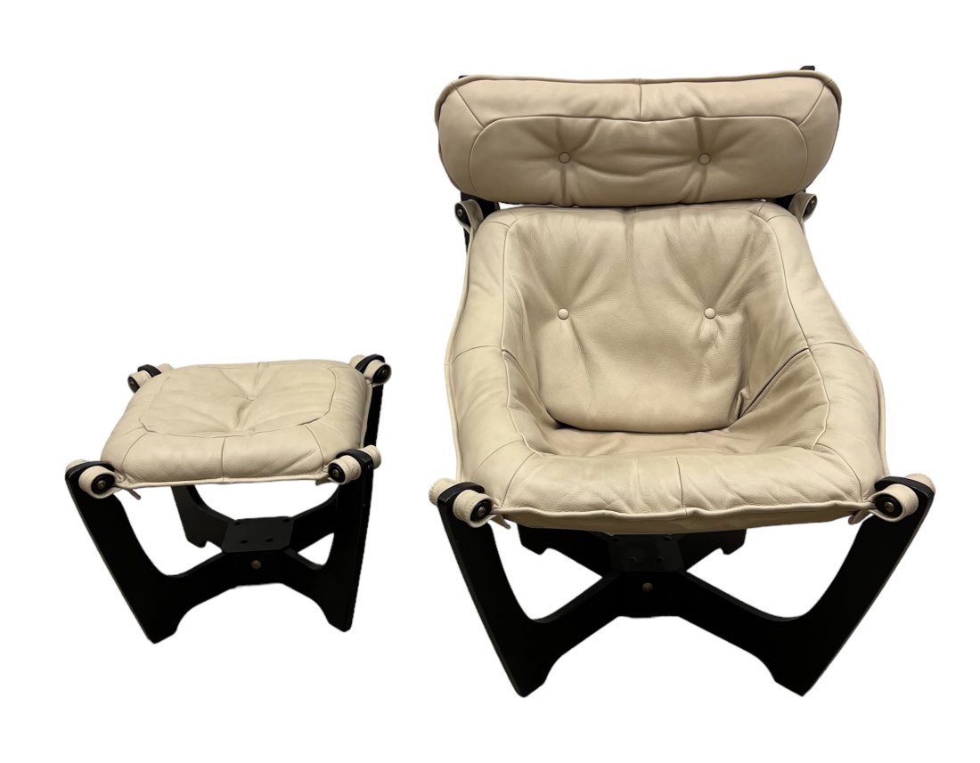 IMG Of Norway LUNA Hawk Leather Chair & Ottoman (1 of 5)