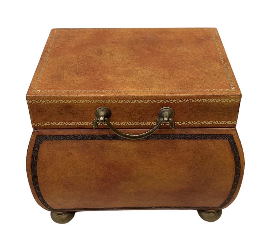 Vintage Marquis Collection Of Beverly Hills Wood Box: 9 x 7 x 7.25 in