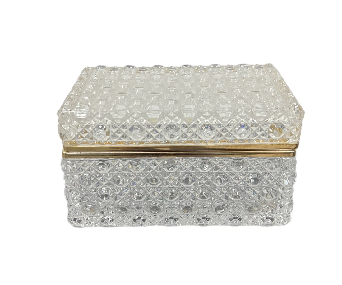 Vintage Crystal Jewelry Box: 7 x 4.5 x 4 in
