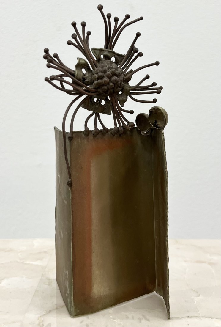 Brutalist Sculpture: Size 7 x 4 x 2 in