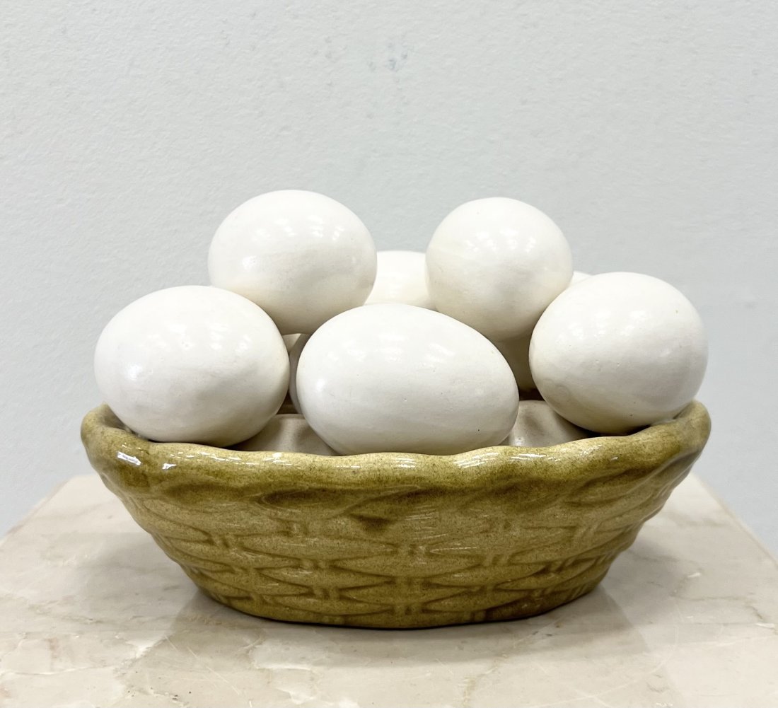 Mid-Century Italian Pottery Egg Basket: 7 x 5 x 5 in