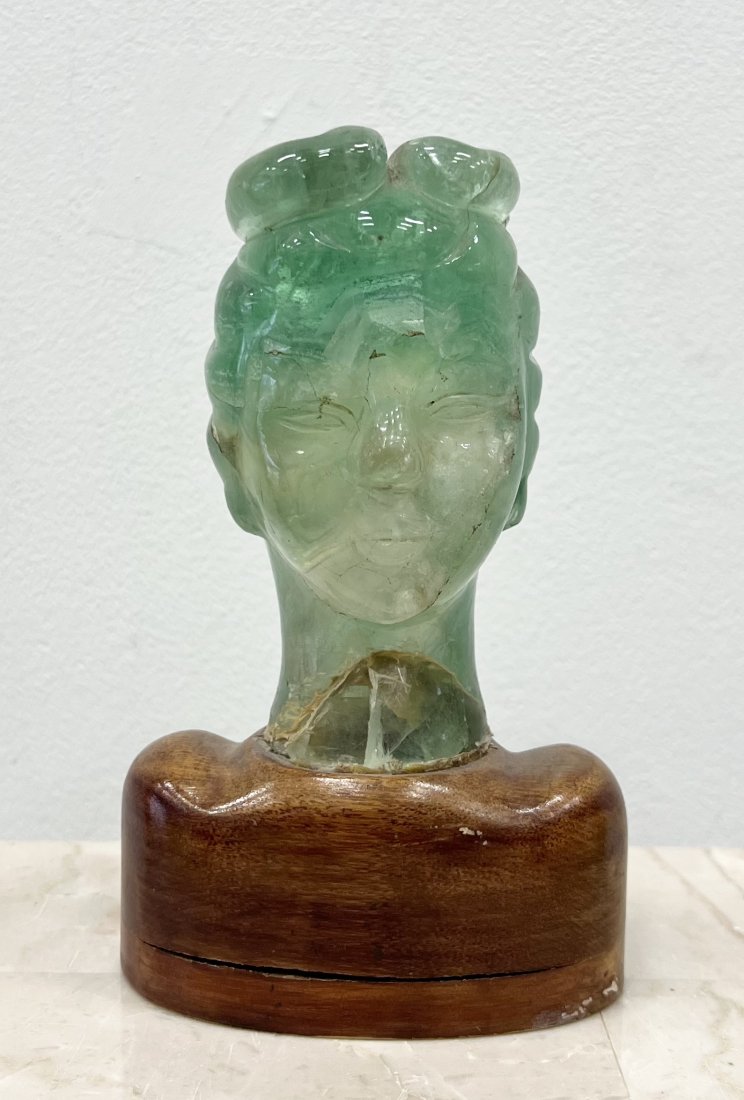 Vintage Carved Chinese Jade Crystal Kwan-Yin Guan Yin Deity Goddess Sculpture: 7 x 4 x 2.5 in