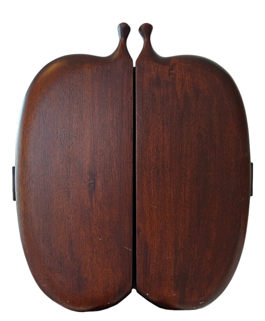 Manner Of Daniel Loomis Valenza, Cabinet: Size 17.5 x 13 x 7 in