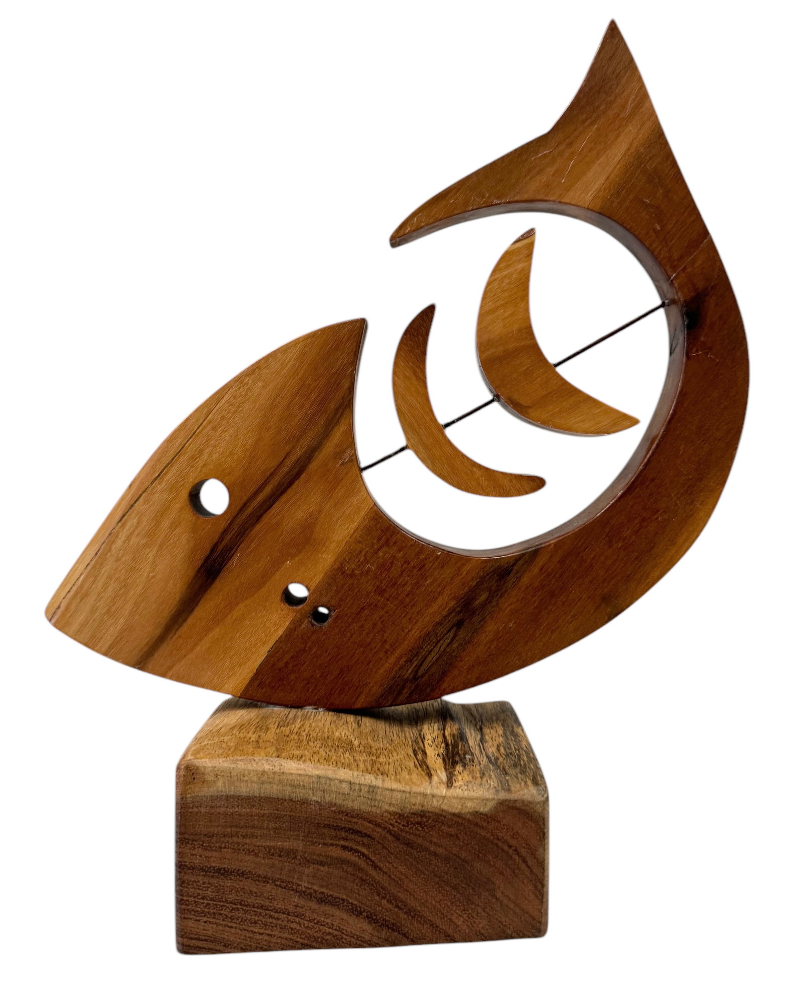 Mid-Century Carved Wooden Modernist Fish Sculpture: 11 x 9 x 3 in