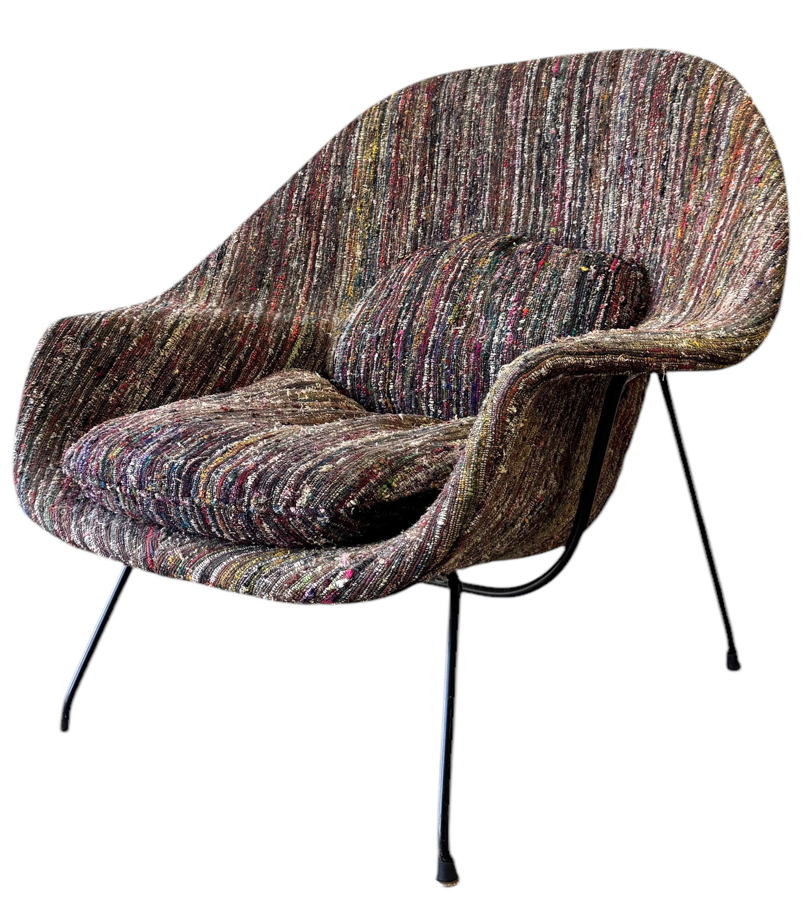 Eero Saarinen for Knoll Womb Chair: 39.5 W x 36 H x 34 D x 16 SH