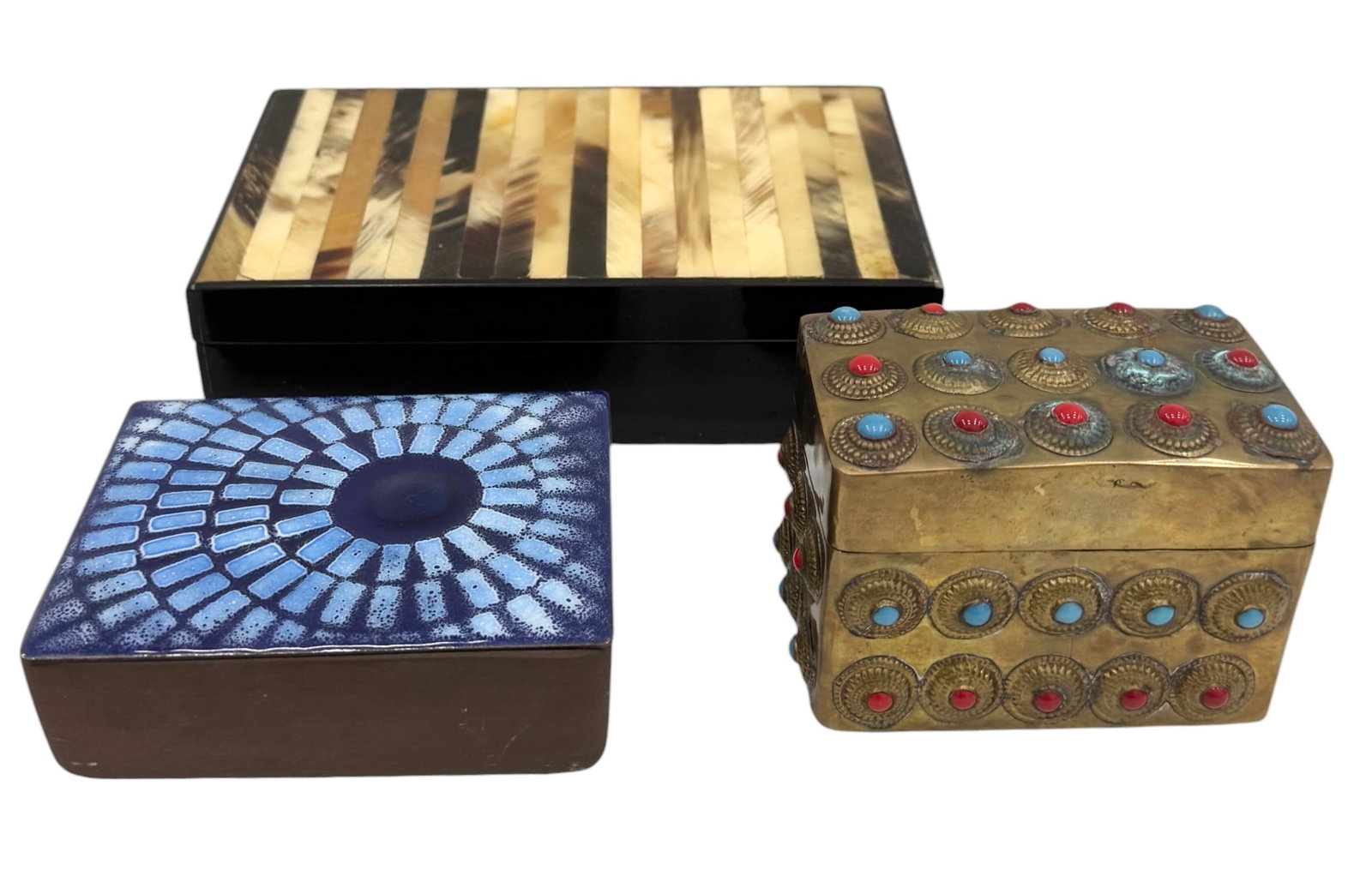 Pair Of Vintage Mid-Century Decorative Trinket Boxes: Size 8 x 5 x 2 in (largest)