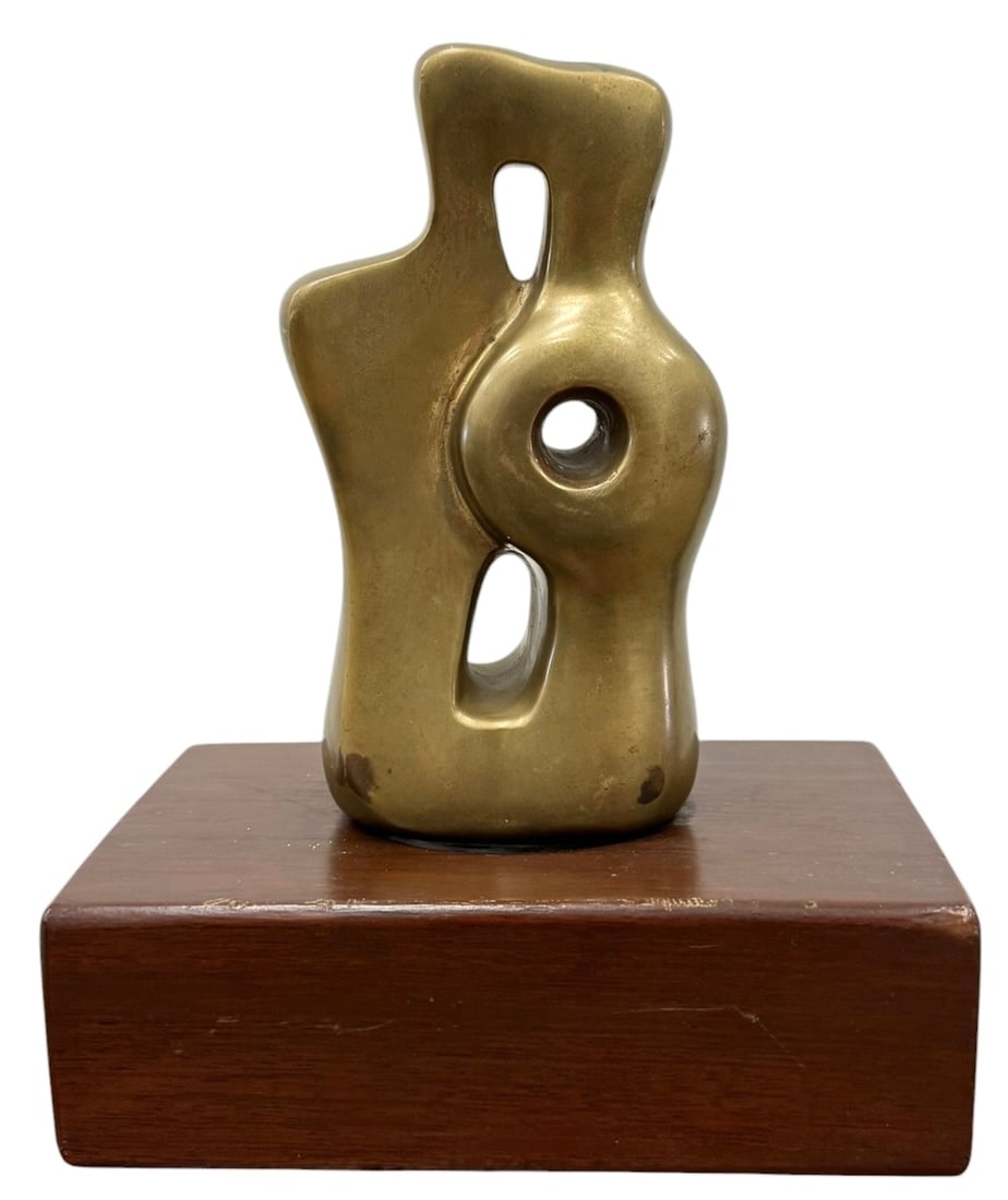 Cheewa Komolmalai (Thailand, 1948–2008) Modernist Bronze Sculpture: 5 1/2 x 3 1/2 in, 6 x 4 x 2 in (wood base). Graduated from the prestigious College of Fine Arts under the Fine Arts Department in Bangkok. tudied directly under Misiem Yipinsoi, one of Thailand's most