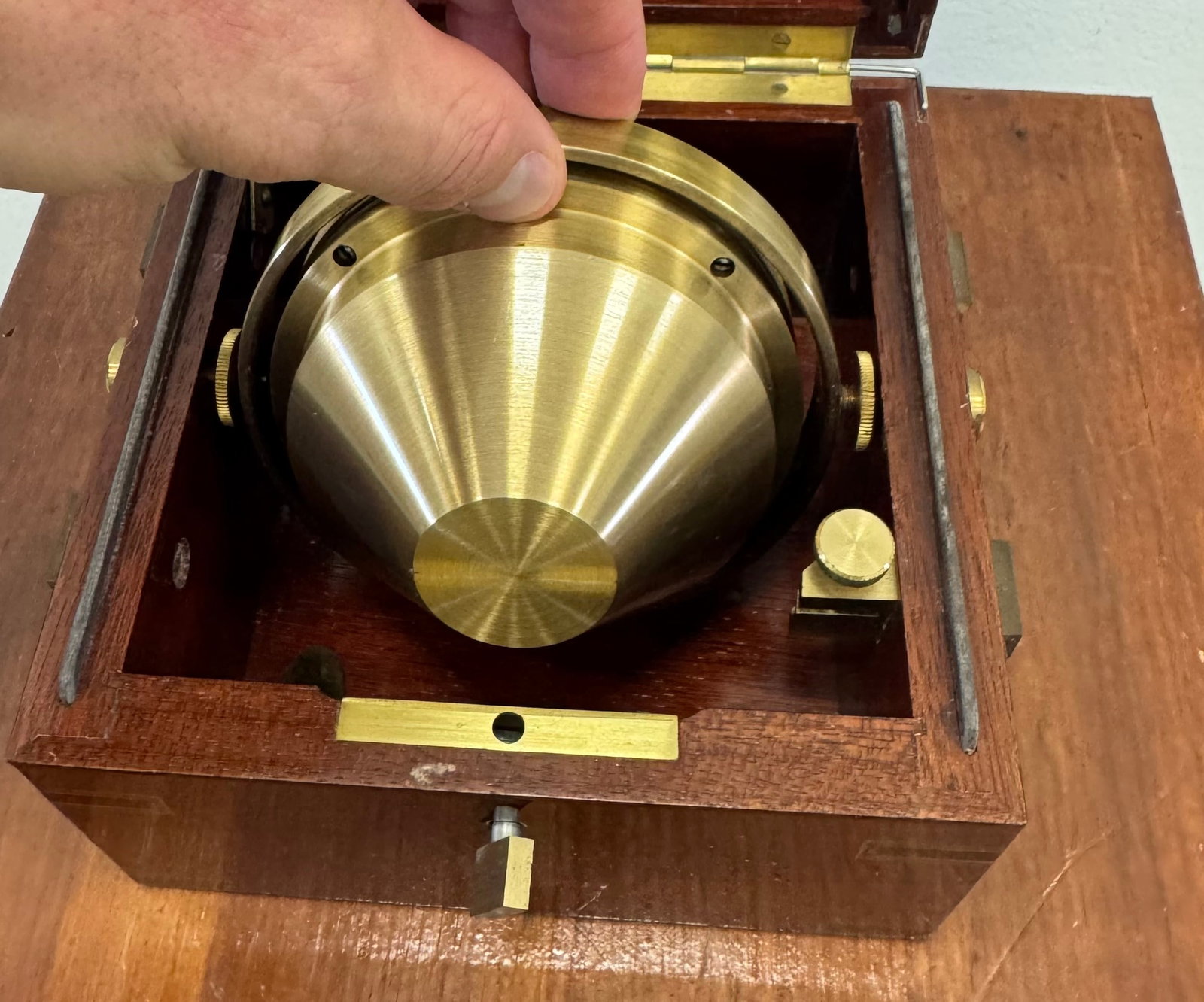 Breguet Quartz Marine Chronometer / Deck Clock With Wooden Box - 4
