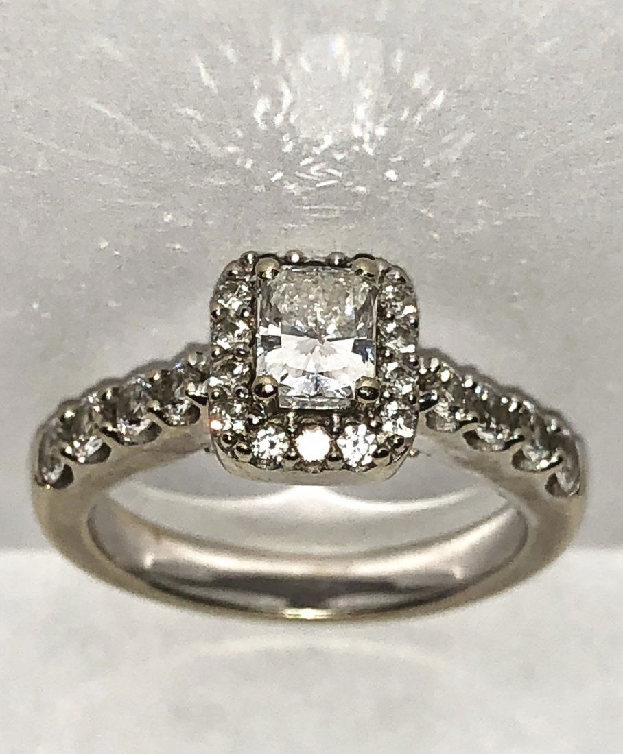 14K gold 1.30 TCW SI1, H diamonds wedding ring. (1 of 3)