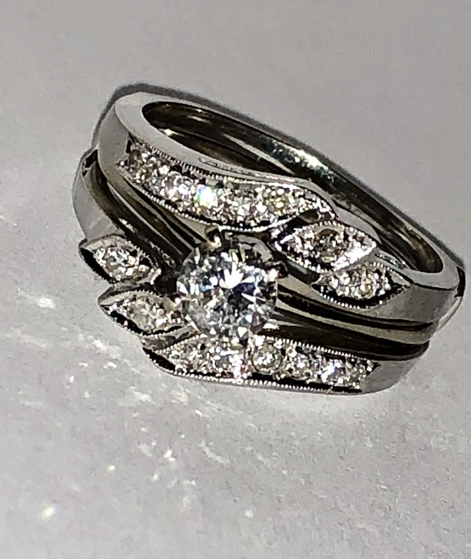 ELEGANT 14K GOLD 0.76 TCW SI2, H COLOR SOLITARIE: THIS IS A BEAUTIFUL AND ELEGANT 14K GOLD 0.76 TCW SI2 IN CLARITY WITH A COLOR GRADING OF (H) SOLITARIE DIAMOND ENGAGEMENT RING SET. THE CENTER SOLITAIRE DIAMOND IS 0.60 CT, ACCENTED BY 0.16 TCW OF MAT