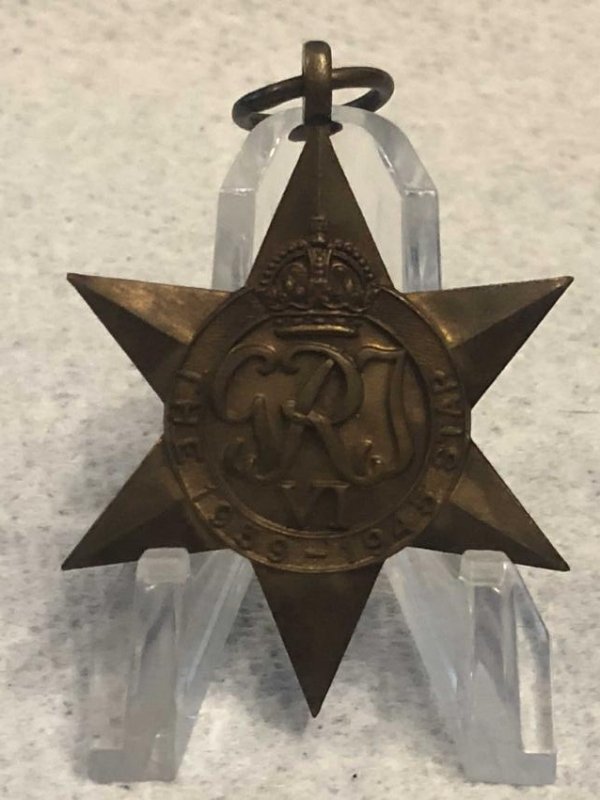 WW2 GERMAN PRUSSIAN THE STAR BADGE.: WW2 GERMAN PRUSSIAN THE STAR BADGE. IN EXCELLENT SHAPE AND OVERALL CONDITION. PLEASE VIEW ALL DETAILED PICTURES.