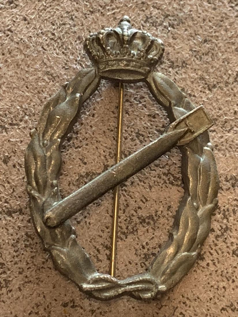WW1 PRUSSIAN GERMAN NAVAL ZEPLIN BADGE: WW1 PRUSSIAN GERMAN NAVAL ZEPLIN BADGE. IN EXCELLENT SHAPE AND OVERALL CONDITION WITH A BEAUTIFUL OVERALL PATINA. HAS A GREAT LOOK TO IT WITH EXCELLENT OVERALL EYE APPEAL. A GREAT FIND!!