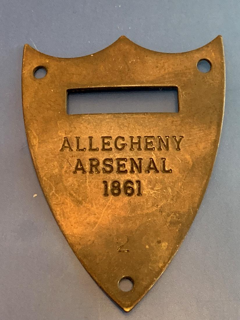 SCARCE CIVIL WAR US ALLEGHENY ARSENAL SADDLE SHIELD: SCARCE CIVIL WAR US ALLEGHENY ARSENAL SADDLE SHIELD PLATE. IN EXCELLENT SHAPE AND OVERALL CONDITION. HAS A BEAUTIFUL OVERALL PATINA. A GREAT RARE FIND!!
