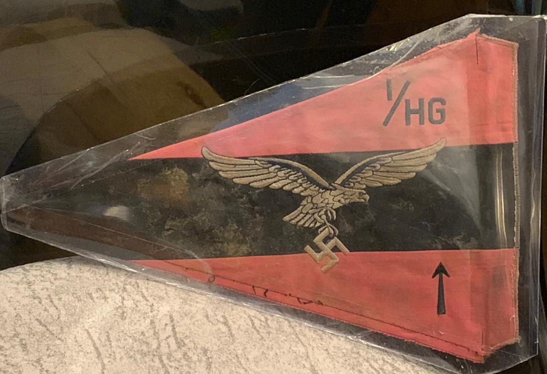 RARE WW2 GERMAN LUFTWAFFE PILOTS PENNANT: RARE WW2 GERMAN LUFTWAFFE PILOTS PENNANT. A VERY RARE FIND. HAS ALL THE MARKINGS. A HIGHLY SOUGHT AFTER AND COLLECTIBLE ITEM. A GREAT ADDITION TO YOUR COLLECTION.