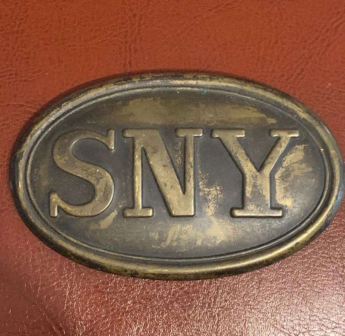 RARE CIVIL WAR SNY STATE OF NY MILITIA BELT BUCKLE: RARE CIVIL WAR SNY STATE OF NY MILITIA BELT BUCKLE. IN EXCELLENT SHAPE AND OVERALL CONDITION WITH A GREAT OVERALL PATINA. THIS BELT BUCKLE IS BEAUTIFUL. PLEASE VIEW ALL DETAILED PICTURES. A GREAT ADDI
