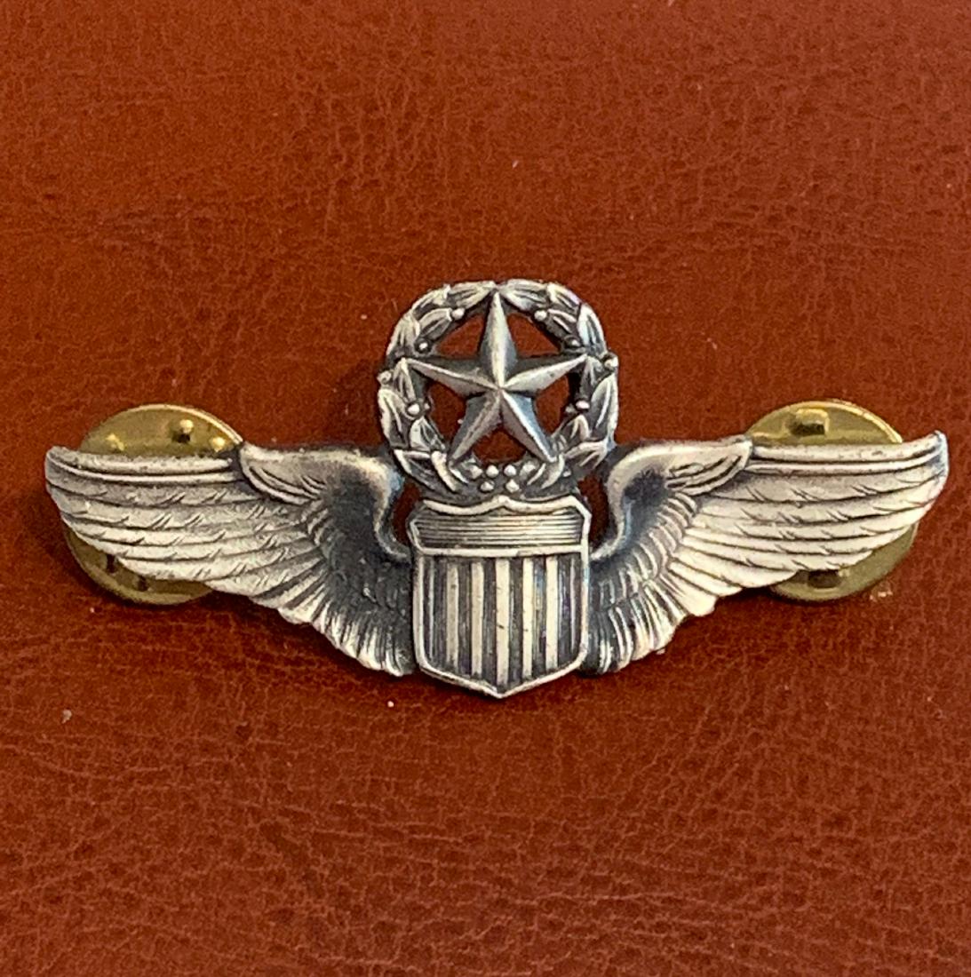 POST WW2 US PILOTS WINGS: POST WW2 US PILOTS WINGS. IN GOOD SHAPE AND CONDITION. PLEASE VIEW ALL PICTURES.