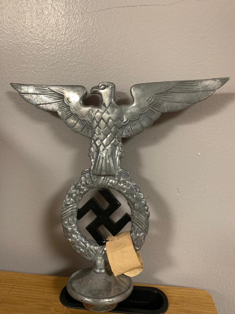 RARE WW2 GERMAN NAZI FALG POST W/ ORIG. TAG: RARE WW2 GERMAN NAZI FALG POST W/ ORIG. TAG. THIS IS A RARE FIND. COMES WITH THE ORIGINAL TAG. A GREAT FIND AND AN EXCELLENT ADDITION TO YOUR COLLECTION.