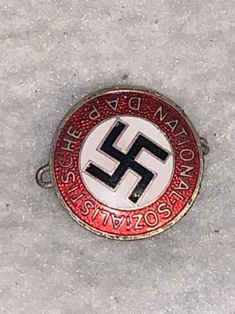 WW2 GERMAN NAZI D.A.P. NATIONAL SOZIALISTISCHE PIN: WW2 GERMAN NAZI D.A.P. NATIONAL SOZIALISTISCHE PIN. IN EXCELLENT SHAPE AND OVERALL CONDITION WITH A BEAUTIFUL PATINA. A RARE FIND AND AN EXCELLENT ADDITION TO YOUR COLLECTION.