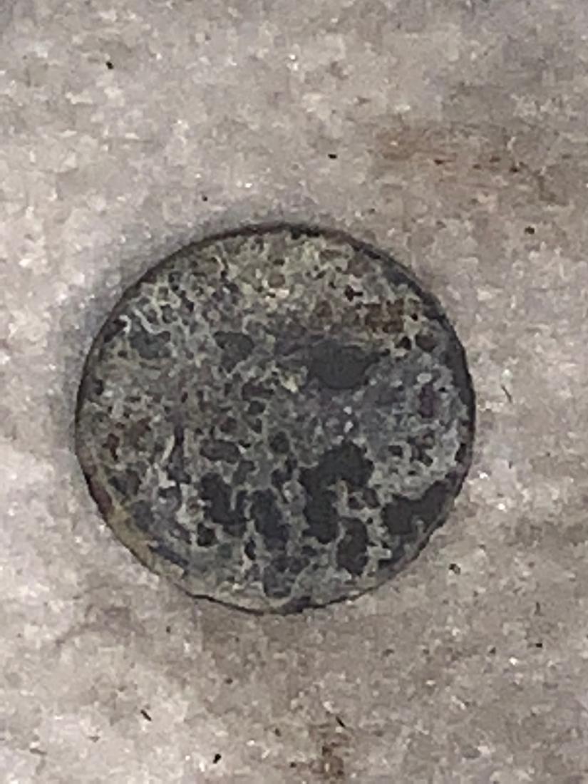 DUG CIVIL WAR CONFEDERATE CSA PLAIN BUTTON: DUG CIVIL WAR CONFEDERATE CSA PLAIN BUTTON. THE ORIGINS OF THE BUTTON ARE FROM NY. A GREAT FIND AND AN EXCELLENT ADDITION TO YOUR COLLECTION.